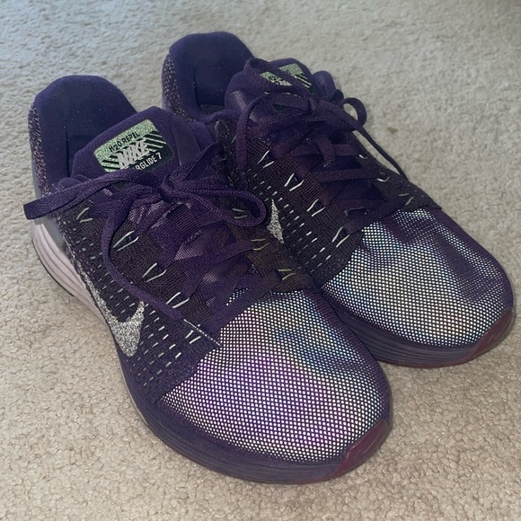 Running shoes - Picture 3 of 5